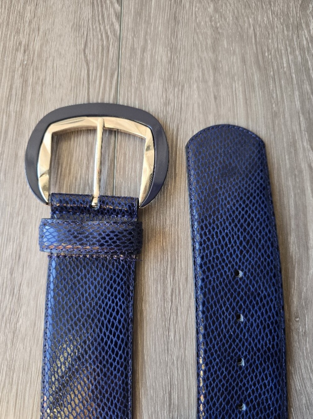 White House Black Market Wide Belt Navy Blue Snake Print Leather Lining Sz Small